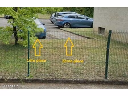 location place(s) de stationnement gieres centre