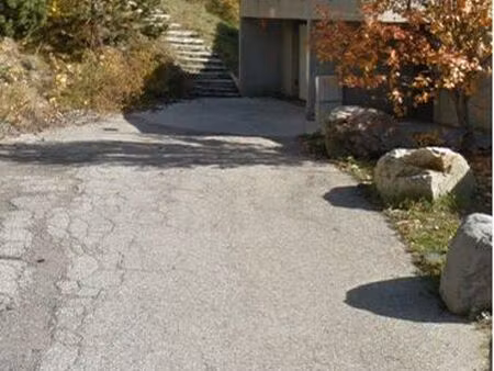loue  garage fermé