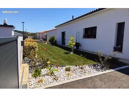 vends maison plain-pied avec piscine 4 pièces