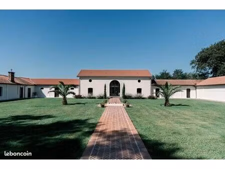 maison 9 pièces 549 m²