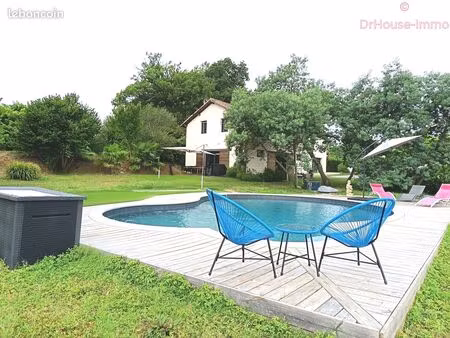 propriété 9 pièces 306 m²