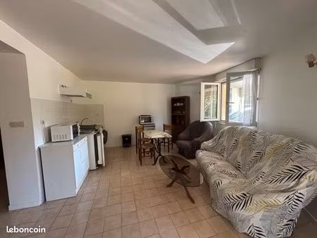 loue 38 corenc t2 meublé 38m2