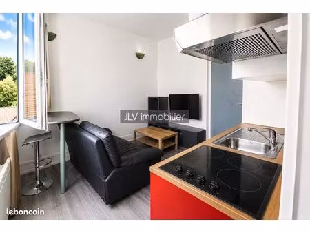 appartement 4 pièces 19 m²