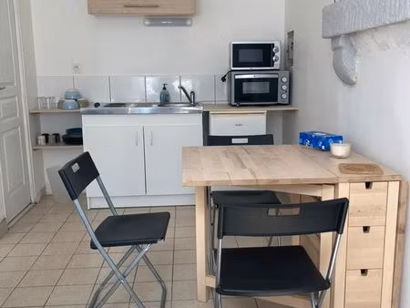 appartement 2 pièces fougères avec parking rdc particulier