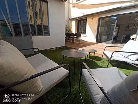 t4 + terrasse 35m2 + comédie / hall layssac / gare + garage en sus