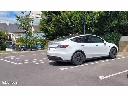 location parkings extérieurs résidence privée