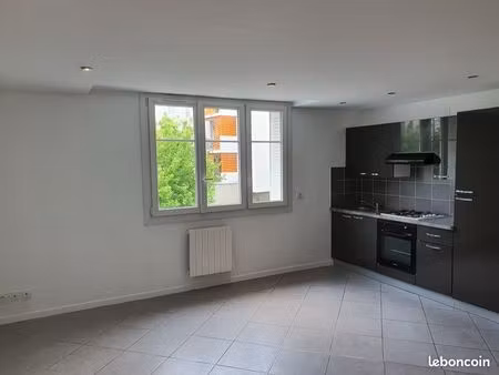 appartement meublé idéal pou 2 étudiants