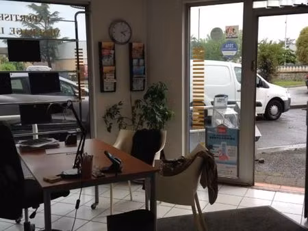 bureau 45 m²