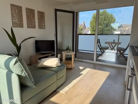 grand t1 bis meublé 42 m² – espace nuit séparé – loggia – parking privatif