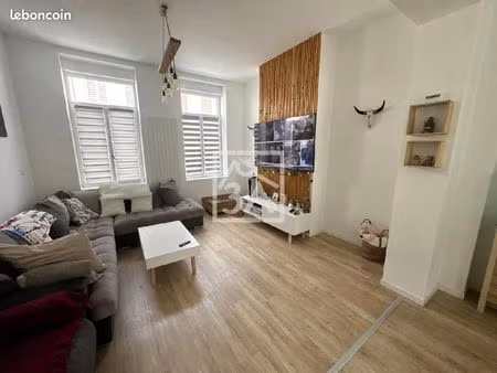 maison 7 pièces 145 m²
