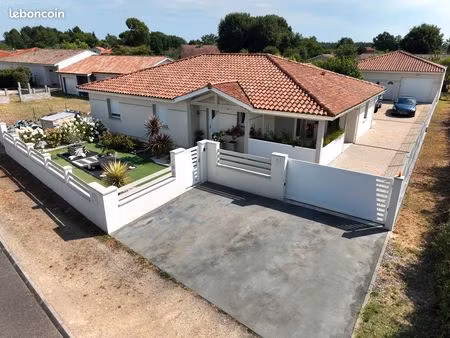 maison de plain-pied 6 pièces 167 m²