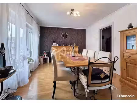 maison 8 pièces 195 m²