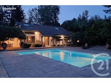villa 8 pièces 134 m²