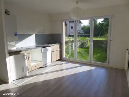 studio 30 m2 + jardin + cave + parking privatif