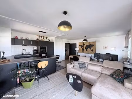 t3 lumineux – dernier étage avec 2 terrasses et vue sur les canaux – bruges (le tasta)