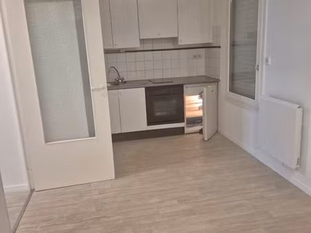 t1 centre ville dans residence senior