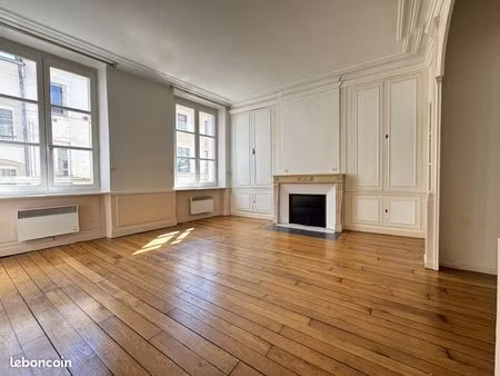 appartement 4 pièces 104 m²