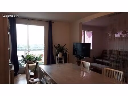 f5 quartier calme vue dégagée proche steel