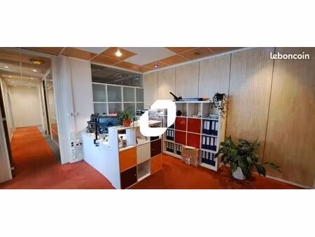 bureaux 180 m²