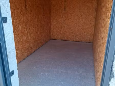box individuel de 7 5 m2 à louer