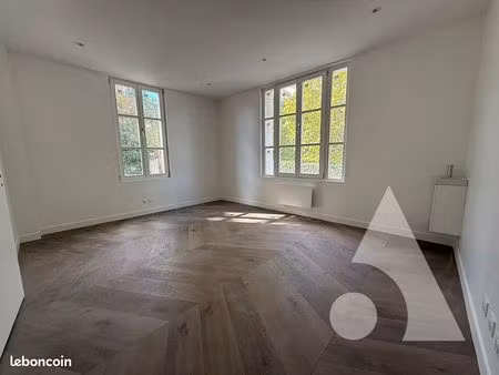 local 91 m² compiegne