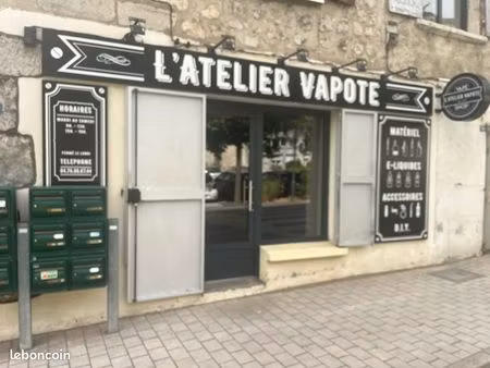 opportunité rare à crolles : local commercial refait à neuf – fort passage