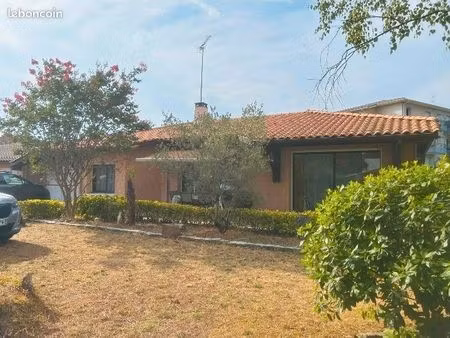 maison 3 chambres avec grand garage attenant - proximité immédiate centre de dax - vente l
