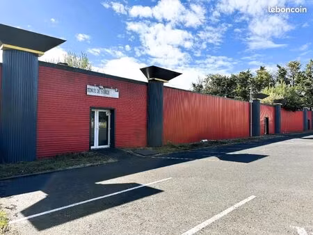 grange 4 pièces 1 303 m²