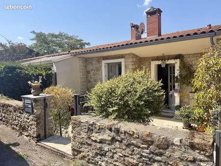 maison de village 8 pièces 63 m²