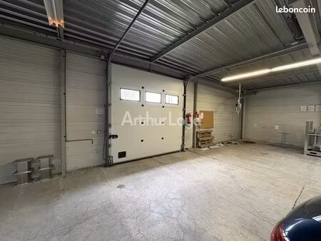 local d'activité 348 m²
