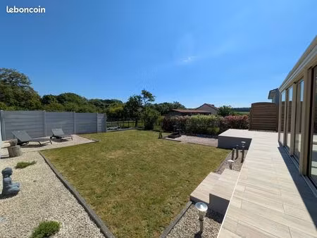 maison 7 pièces 247 m²