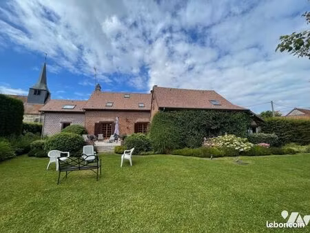 maison 9 pièces 208 m²