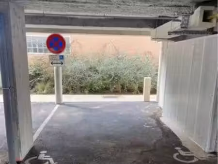 location parking couvert dans résidence sécurisée