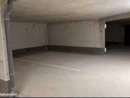 place de parking en sous-sol sécurisé résidence patio orféa