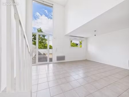 duplex 5 pièces 90 m²