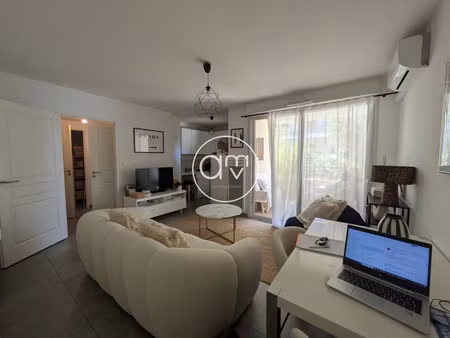 location appartement 2 pièces 43 m² à la londe-les-maures (83250)