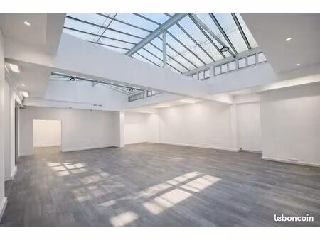 bureaux 380 m²