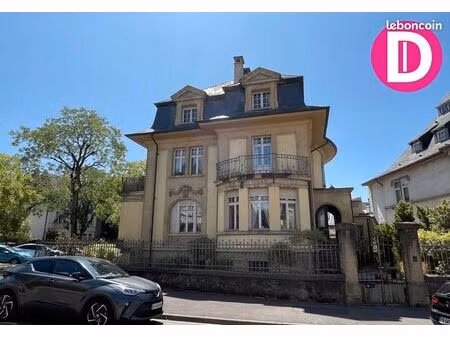 maison 9 pièces 400 m²