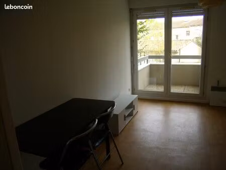 studio meuble a louer a castanet tolosan uniquement aux etudiants