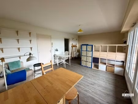 exclusivité : charmant t1 meublé avec balcon  au pied du tram saint-maur !