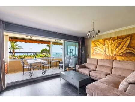 appartement 2 pièces en front de mer avec vue mer panoramique - saint laurent du var