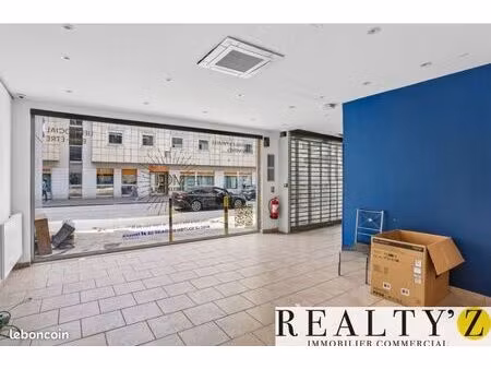 local commercial 270 m²