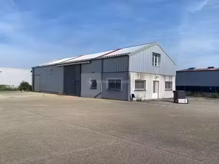 local spacieux de 300 m² à louer à saint-jean-de-bournay