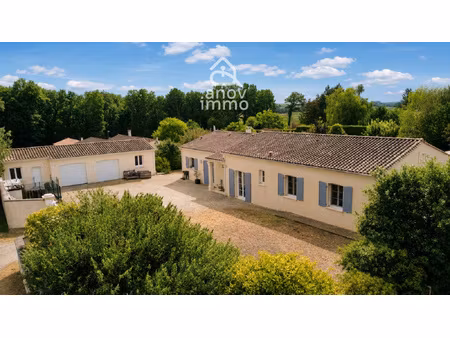 maison de 2007- plain-pied 154 m2 4 chambres piscine d