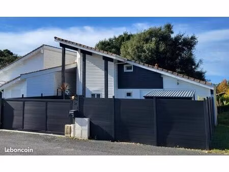 maison à louer à l’année (rare)