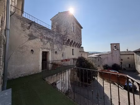 location maison de village