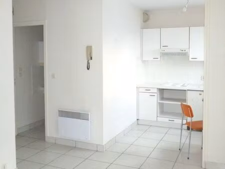 studio 1 pièce 26 m²