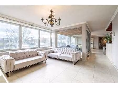 ruim appartement (145m²) met 3 slaapkamers
