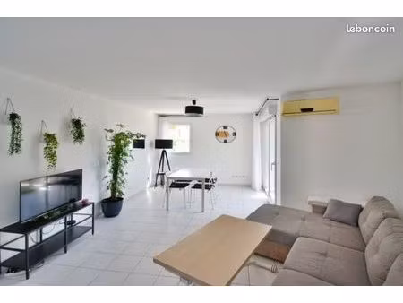 t3 meublé 67 m² - terrasse et parking – secteur prés d'arènes - montpellier