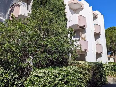 t2 meublé 46 m² avec balcons  parking  montpellier château d’o